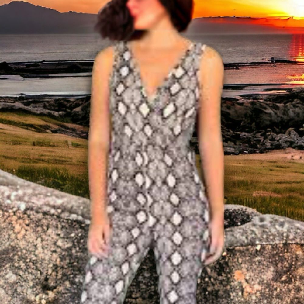 TIMING Black White Snake Print Sleeveless Full Length Jumper Sz L